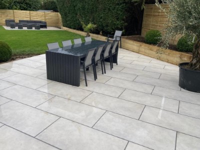 porcelain-tiled-patio-crawley (5) porcelain-tiled-patio-crawley (5)